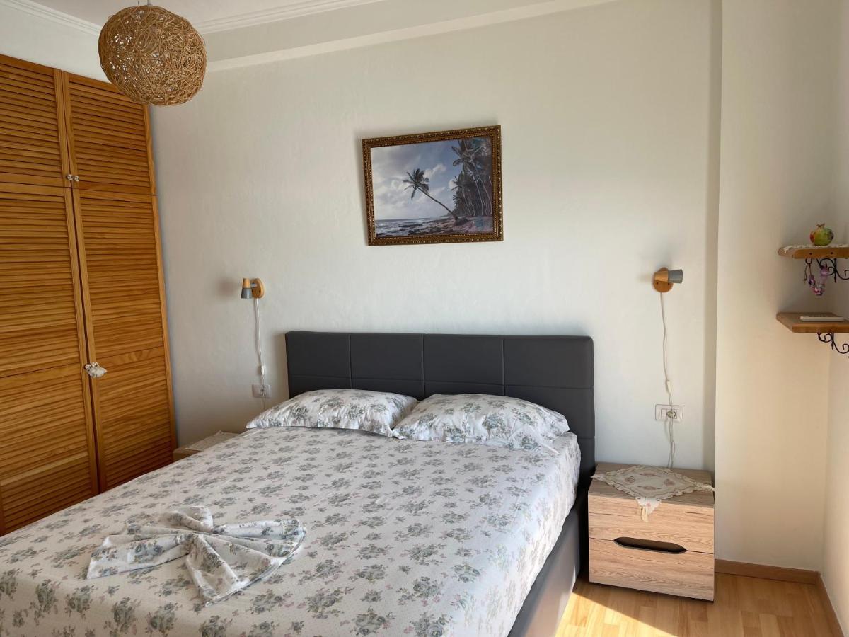 Sina Apartments Sarandë Esterno foto