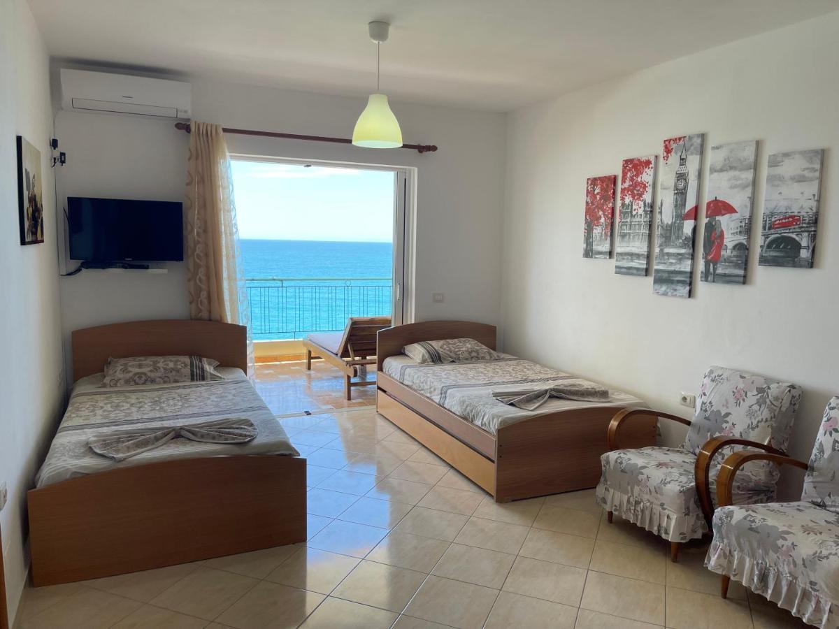 Sina Apartments Sarandë Esterno foto