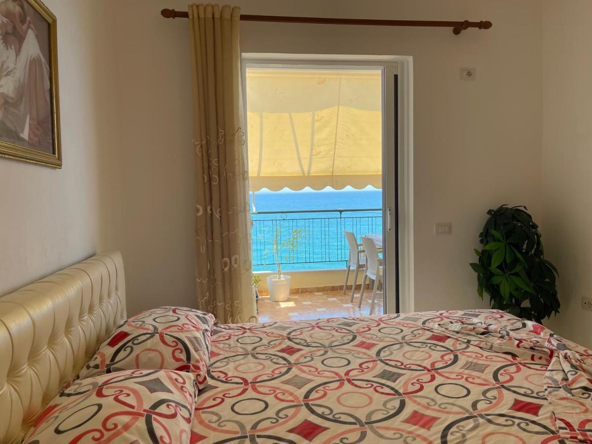 Sina Apartments Sarandë Esterno foto