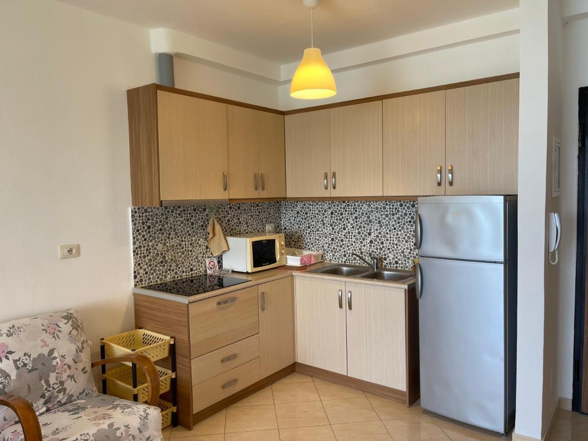 Sina Apartments Sarandë Esterno foto